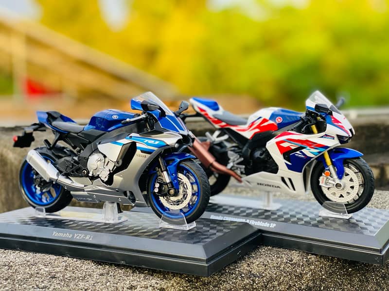 Diecast Store Bike & Cars Honda Suzuki Yamaha Bikes 10