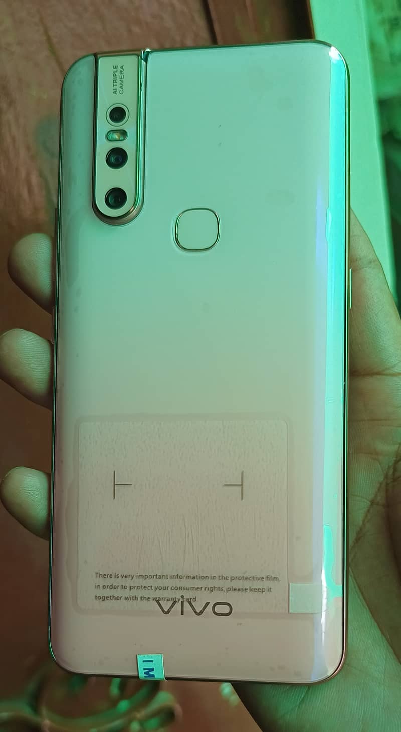 Vivo V15 Dual Sim 8+256 GB ( Selfie PopUp Camera) 4