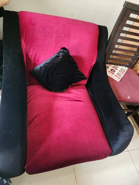 Used Sofa Set. . . . . 2