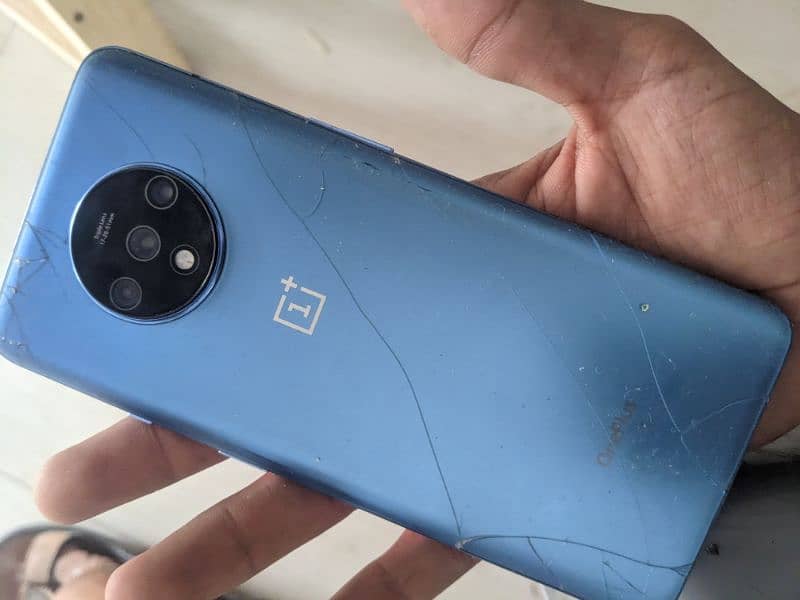 OnePlus 7t  8 128 best gaming and camera phone 1