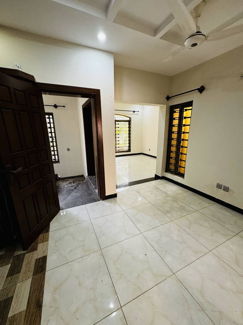 5 marla used house for sale in Ali block bahria town phase 8 13