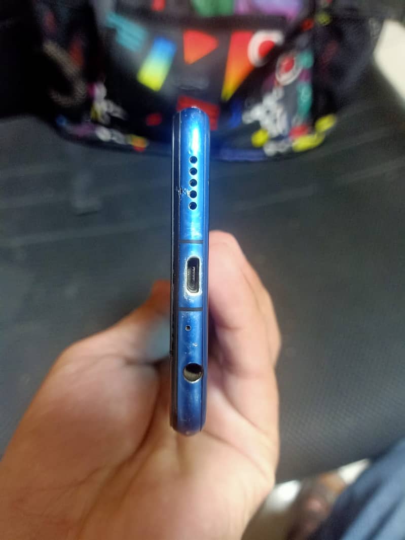 Huawei Honor 8X 4