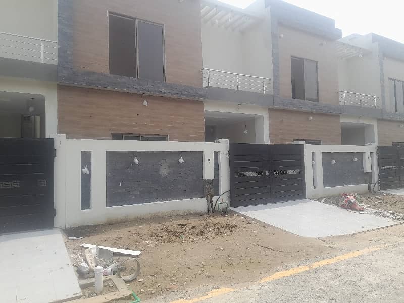 Centrally Located Prime Location House In DHA Defence Is Available For sale 4