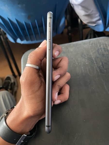 Iphone 8+ with box 4