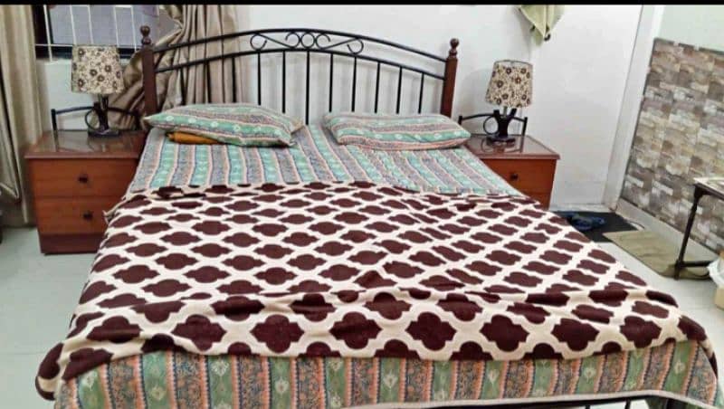 bed with side table with mattress whatsapp (03252719032) 0