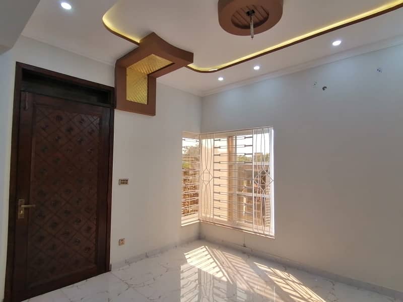 Good 10 Marla House For sale In LDA Avenue 2