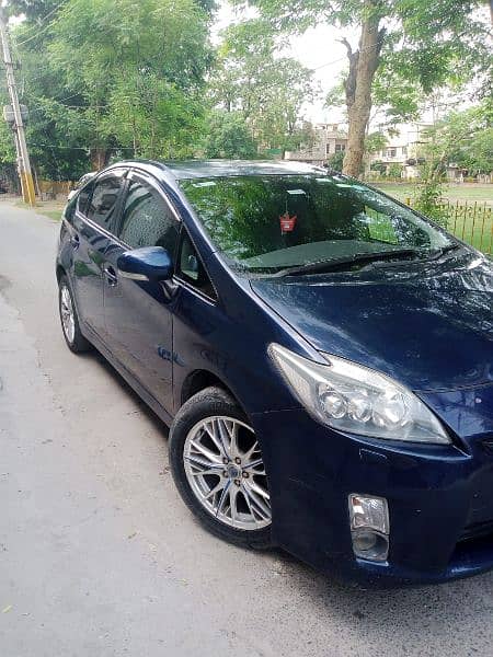 Toyota Prius 2011 3