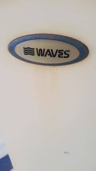 Waves Single Door Good Condition Amazing Working 4