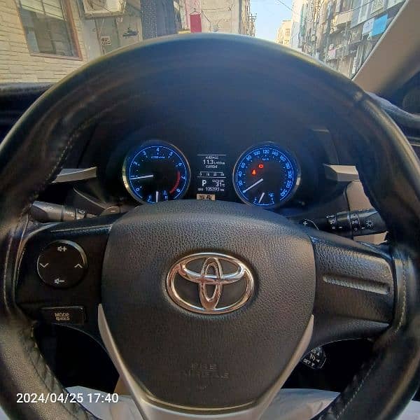 Toyota Altis Grande 2014 13