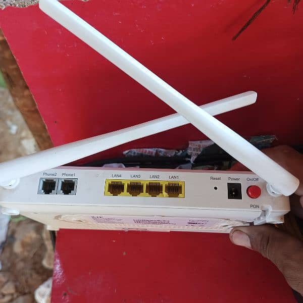 PTCL Flash fiber WiFi device 5G sported 5