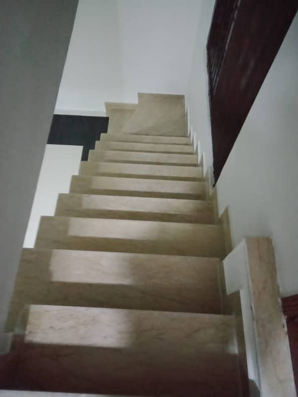 1.5 Kanal Double Storey House For Rent In Upper Mall 1