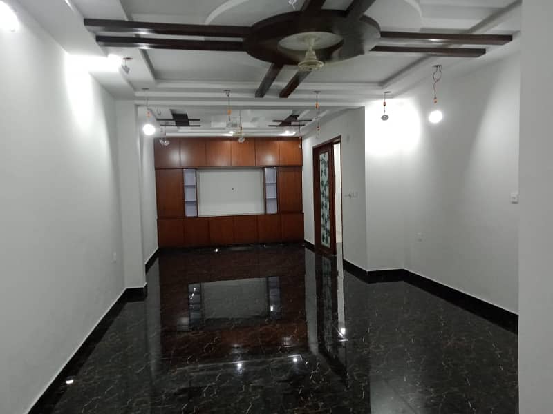 1.5 Kanal Double Storey House For Rent In Upper Mall 5