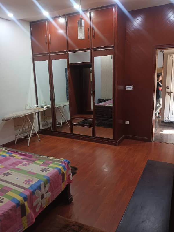 Furnished Room Available For Rent In Model Town 5