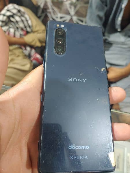 aony experia 5 non pta 10 by 9  only  cAsh  sale    need money 2