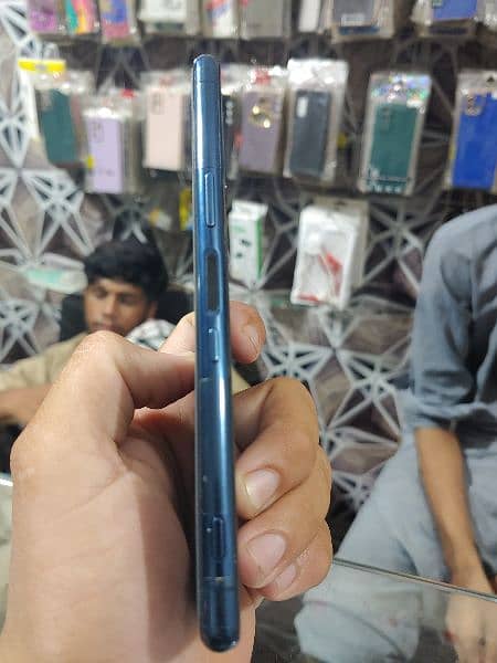 aony experia 5 non pta 10 by 9  only  cAsh  sale    need money 3