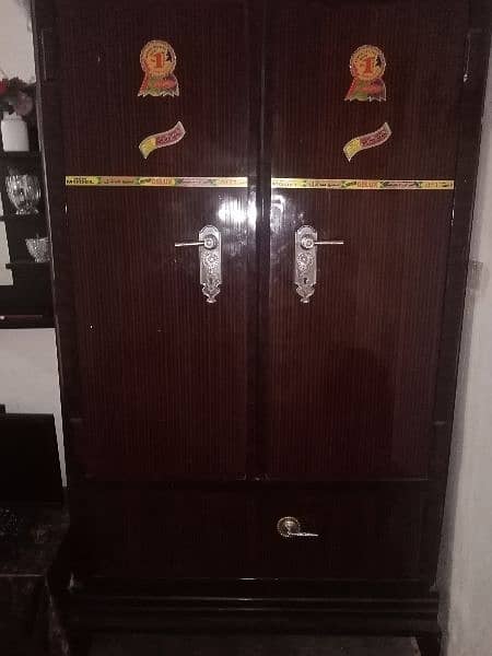 full size cupboard for sale 10/10 condition 2