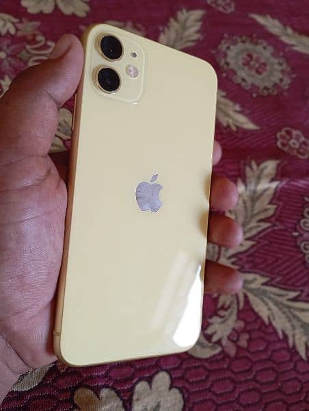 I phone 11 yellow coler 4