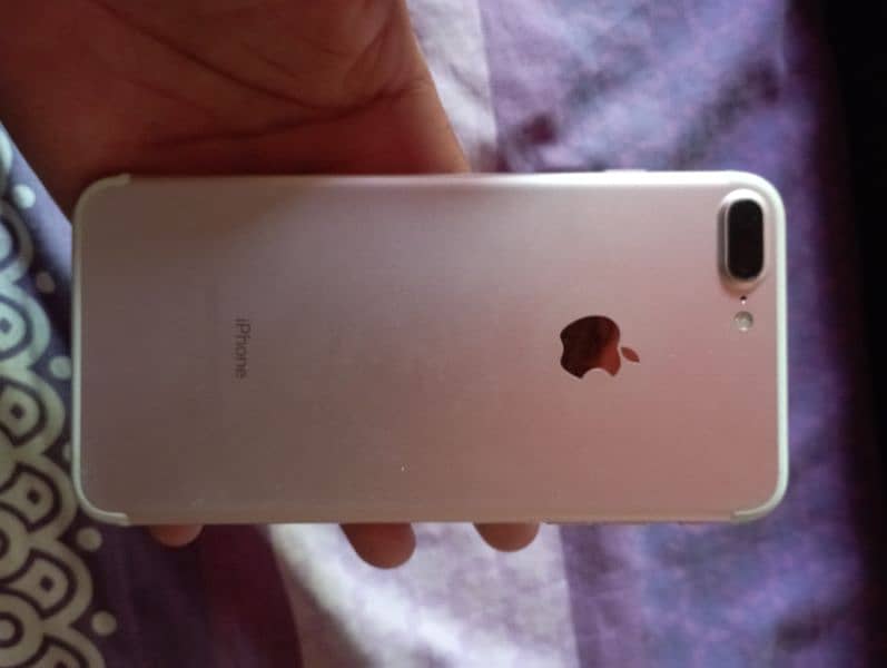 iphone 7plus 128gb pta  button km krta h finger ne krta battery change 2