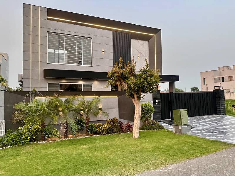 Very Reasonable Price Near to Commercial 1 Kanal Modern Design Luxury House For Sale In Phase 7 3