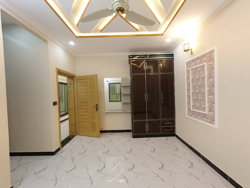 1800 Square Feet House In Stunning G-15/4 Is Available For sale 3