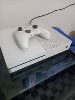 xbox one s 2tb with 1 controller