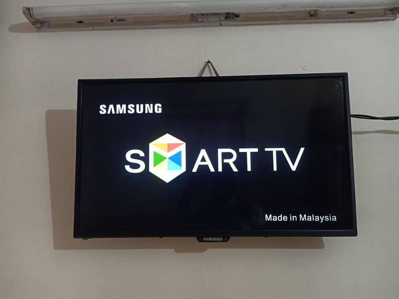 Smart LED 32 inch samaung 4