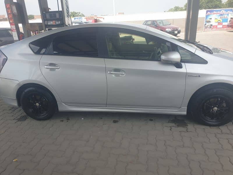 Toyota Prius model 2015. import year 2019 9