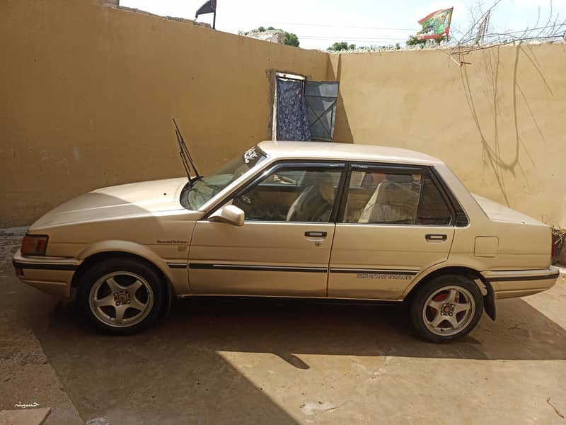 Toyota Corolla 1986 11