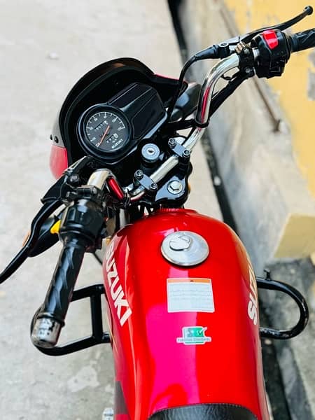 Suzuki GD 110  Model  2022 Red Colour 3