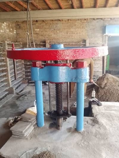 Tuff Tails Making Mechanic (press)