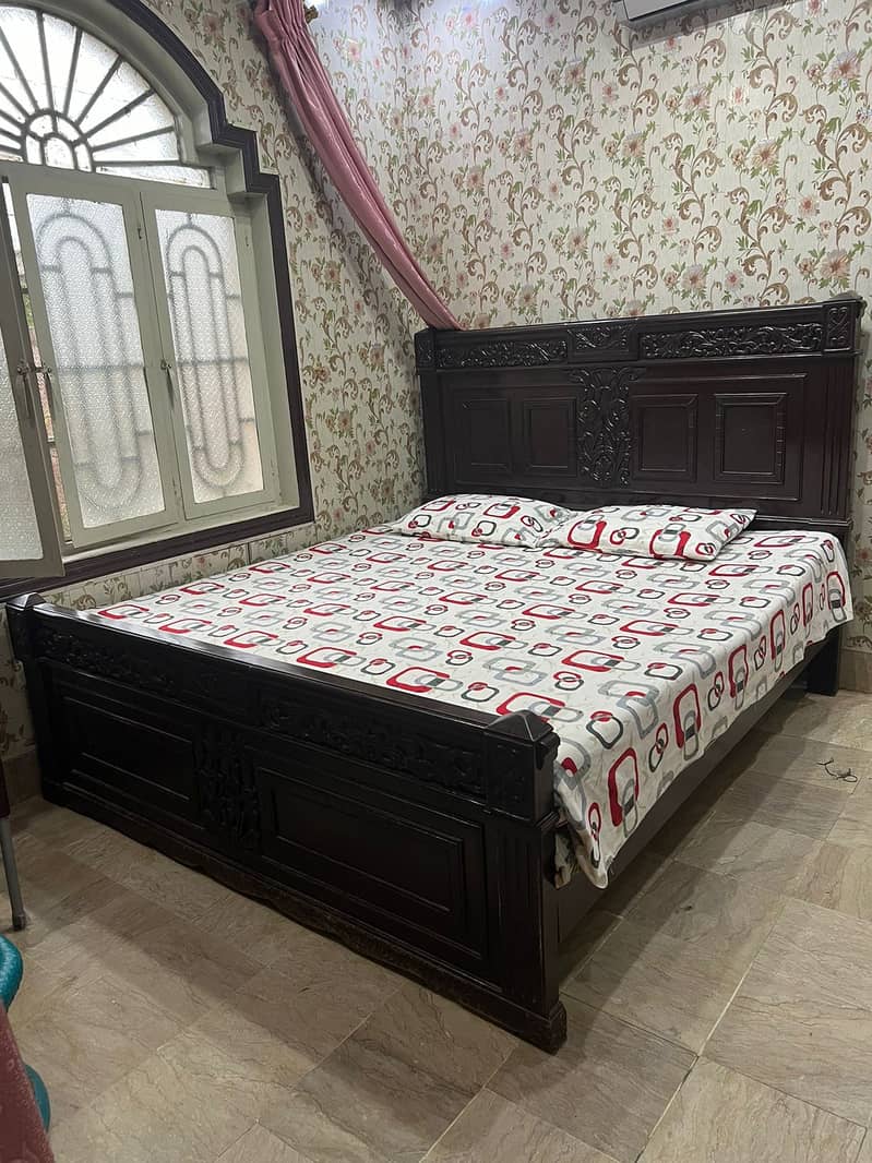 wooden bed for sale 0