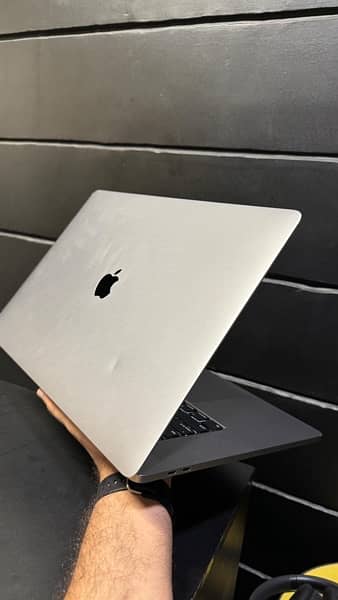 MacBook Pro 16inch 2019 2