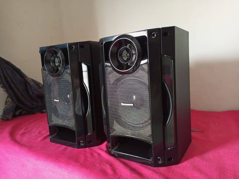 Panasonic Speakers woofer without amplifier. 1