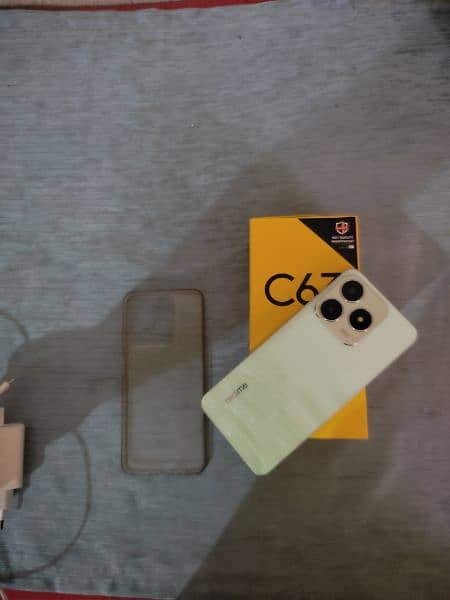 realme c63 1