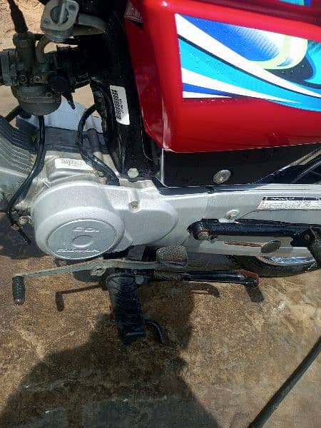 Honda CD 70 2024 3