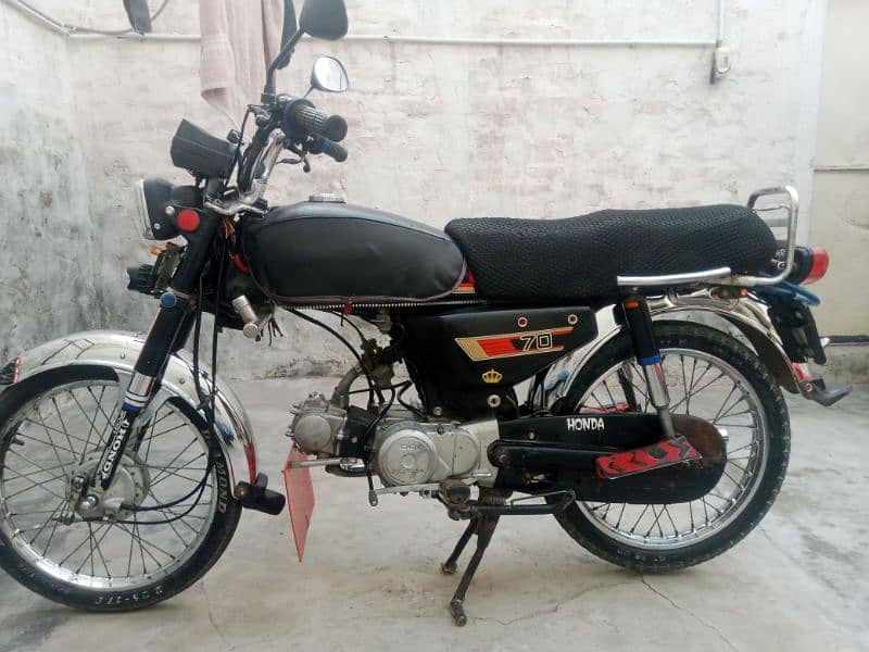 Honda 70 in excellent condition 2