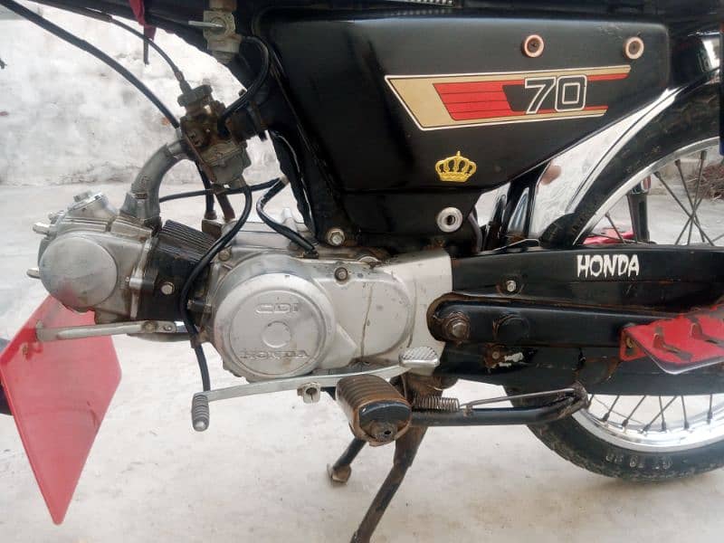 Honda 70 in excellent condition 8