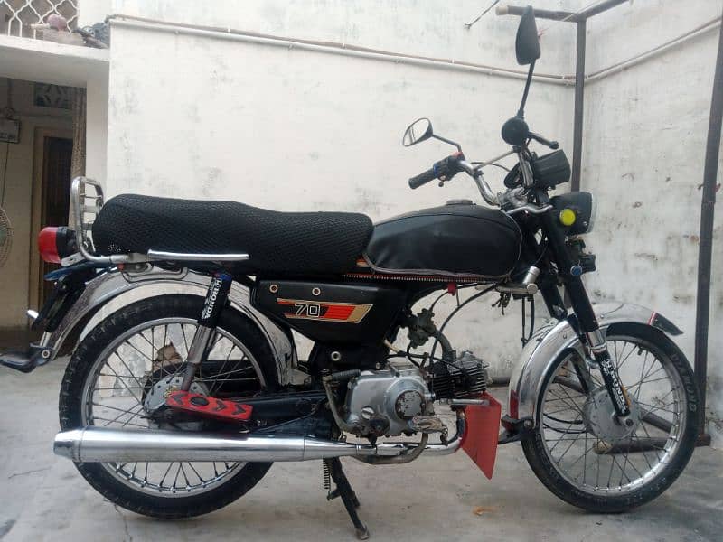 Honda 70 in excellent condition 11