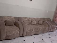 5 Seater Sofa Set with cushions. 0