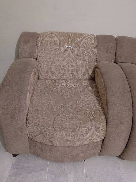 5 Seater Sofa Set with cushions. 1