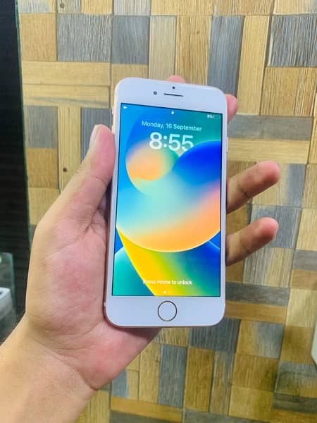 Iphone 8 64gb pta aproved 4