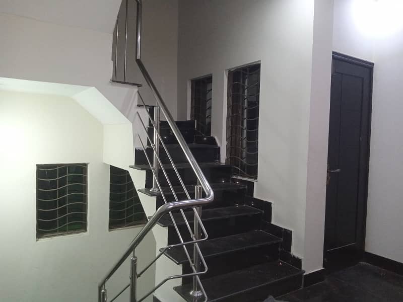 HOUSE FOR RENT DOUBLE STOREY 2