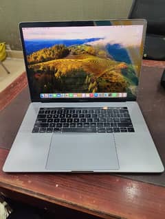 Macbook Pro 2019 16GB 256GB 15 inch A1990 9/10 with Touch Bar