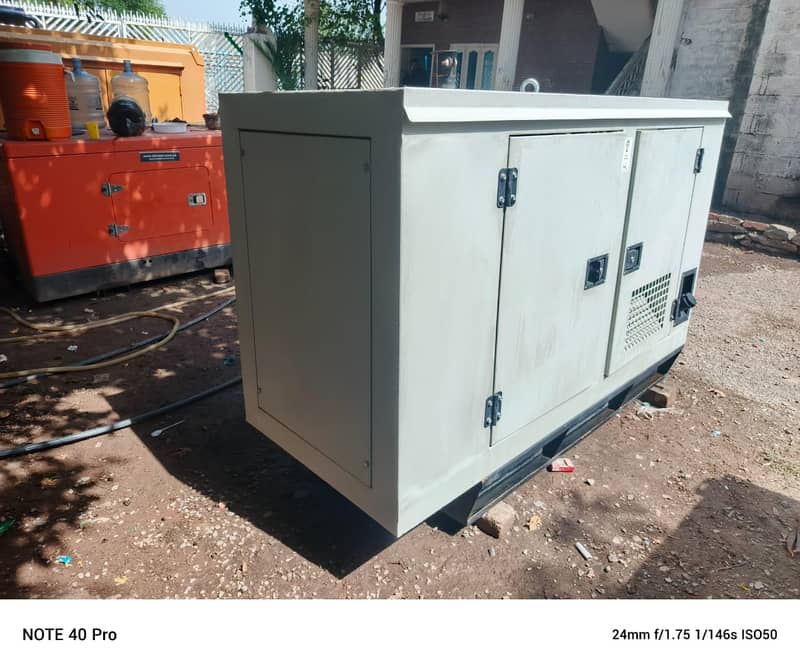 Perkins 22kva with canopy almost brand new condition 11