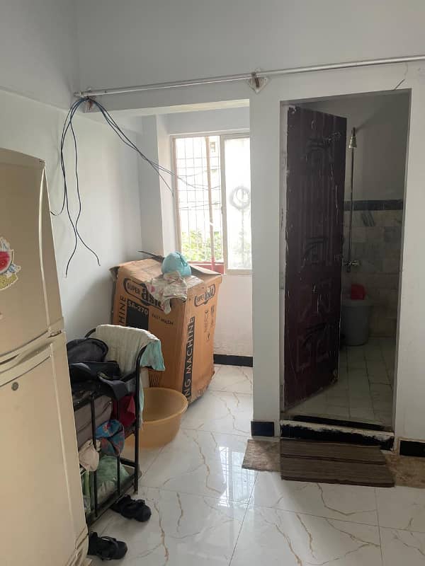 three bed dd leased apartment for sale in johar 7