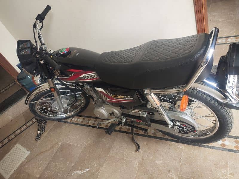 Honda CG 125 2024 lash candishan hi 1143. KM used only 11