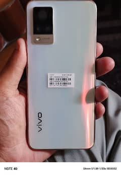 Vivo V21