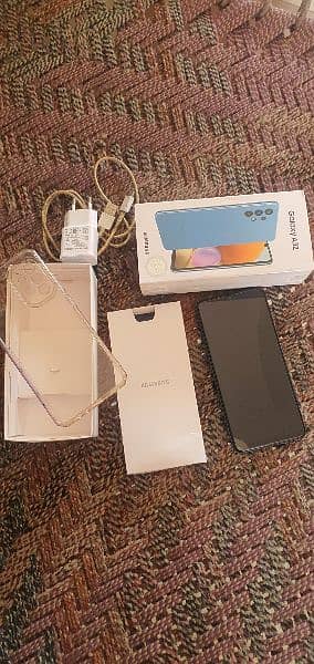 samsung A32 Full box. . 10/10 cndition. . 7