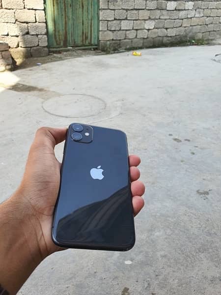 Iphone 11 MidNight Black For Sale 5