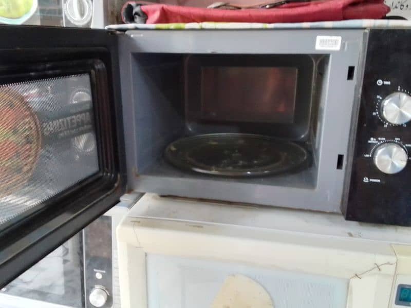 Dawlance microwave 1